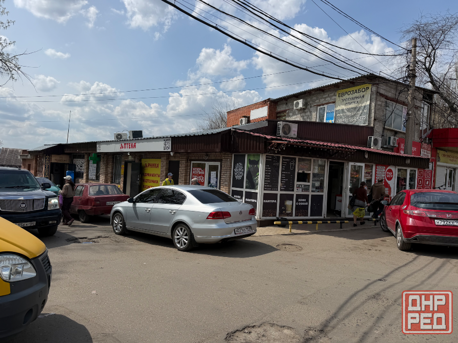 в тк рядом с рынком соловки сдам площадь 8 м.кв с отдельным входом Донецк - изображение 1