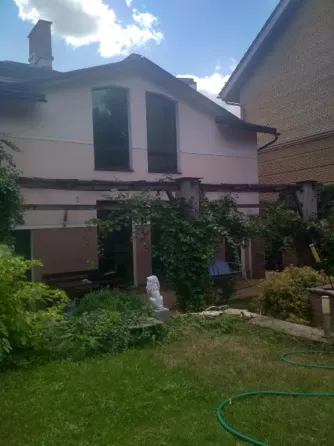Сдам в аренду Дом в 350 м2 в Ворошиловском районе. Бассейн, сауна. Центр! Вода! Гараж. Донецк