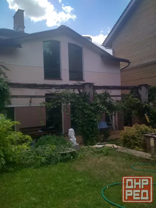 Сдам в аренду Дом в 350 м2 в Ворошиловском районе. Бассейн, сауна. Центр! Вода! Гараж. Донецк - изображение 1