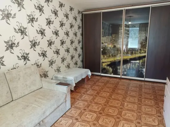 Продам 3-х ком. кв. б. Магистральная. Жилое состояние. Документы готовы. Донецк