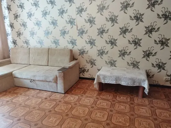 Продам 3-х ком. кв. б. Магистральная. Жилое состояние. Документы готовы. Донецк