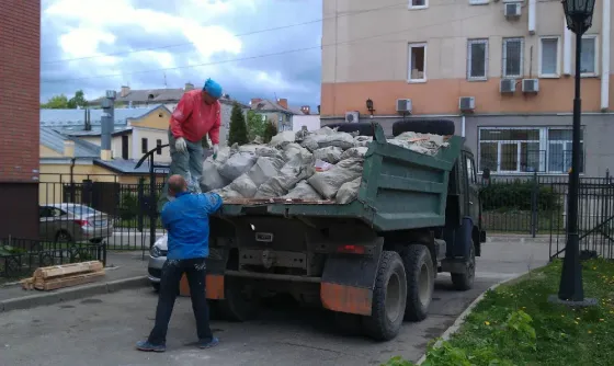 Вывоз строймусора. Грузчики. Переезды. Грузоперевозки Донецк