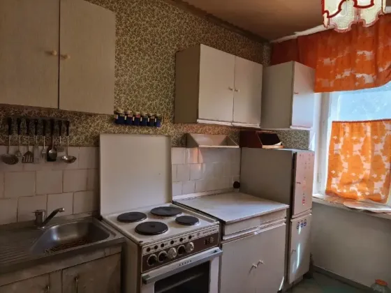 Продам 2-х ком.кв. Текстильщик. ул. Петровского. Рядом рынок. Донецк