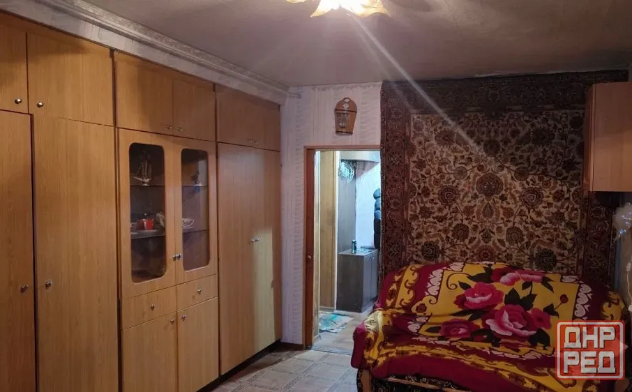 Продам 1ком Макеевка Комсомольский р-н Макеевка - изображение 1