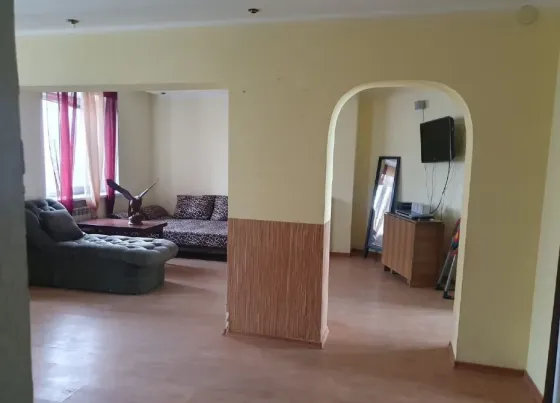 Продам 3ком 96м² Цветочный, Буденновский район Донецк