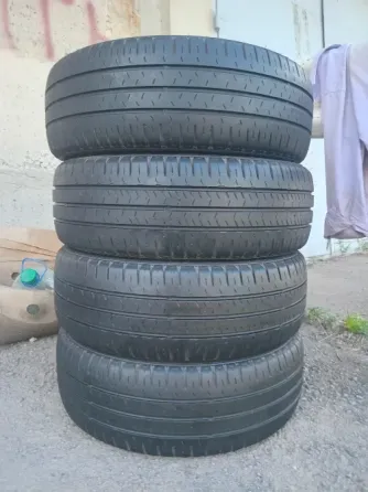 Продаю комплект резины 205 65 16 с Донецк