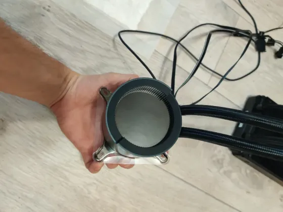 Aorus liquid cooler 360 Макеевка