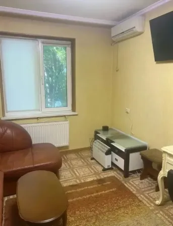 Продается 3-комнатная квартира в Куйбышевском районе Донецка Донецк