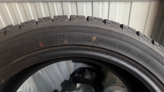 Продам комплект зимней резины, YOKOHAMA 275/45 R21 , цена 40 тыс.руб. Снежное
