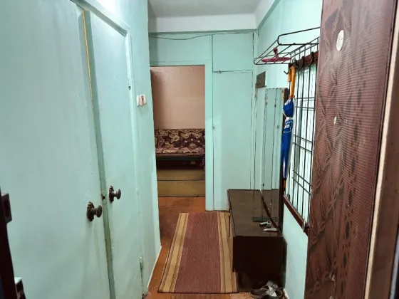 2-к. квартира 42 м² по адресу - г. Ясиноватая, мкр. Зорька, 1/5 эт. Ясиноватая