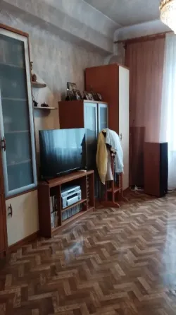 Продам 2х ком кв Ленинский район, Оцкб 45 школа , Сталинка. Донецк