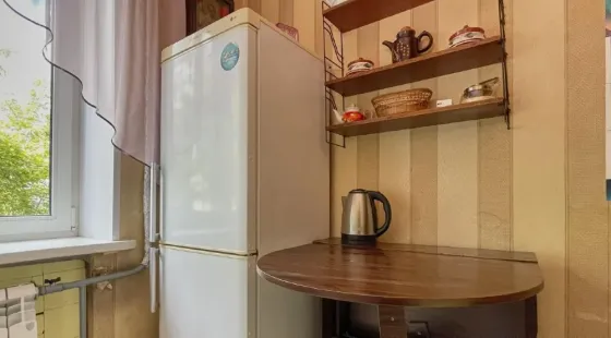 Сдаю двухкомнатную квартиру в Ленинском районе, Боссе, ул. Пухова. Донецк