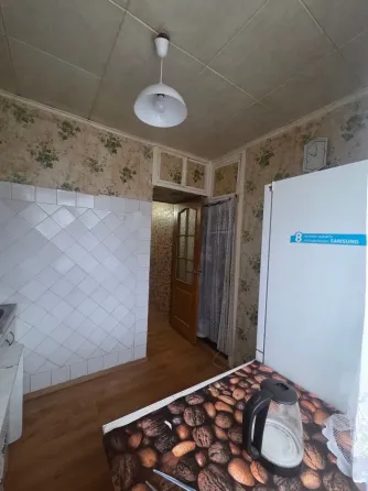 Срочно 2к.кв. Макеевка, б. 8-го сентября магазин Амбар Макеевка