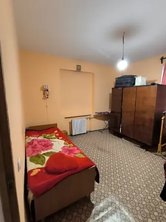 Продам крупногабаритную 2-х к квартиру,, Гвардейка, 12-й магазин, ул. Репина. Макеевка