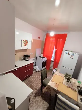 Продам крупногабаритную 2-х к квартиру,, Гвардейка, 12-й магазин, ул. Репина. Макеевка
