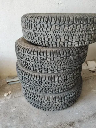 Продам новый комплект зимней резины Донецк