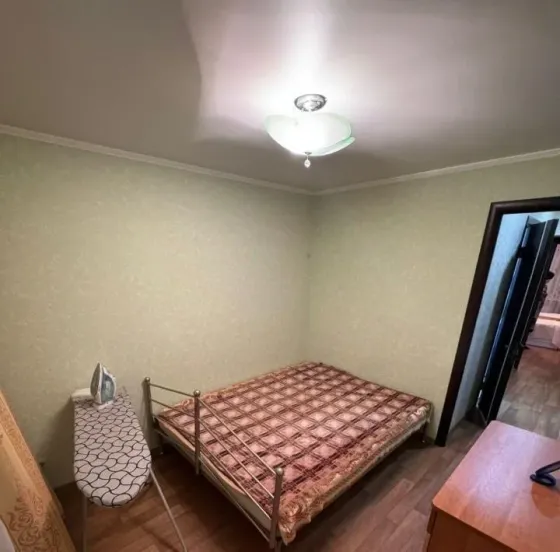 Сдаю трехкомнатную квартиру 60.0 м² Петровский район Донецк