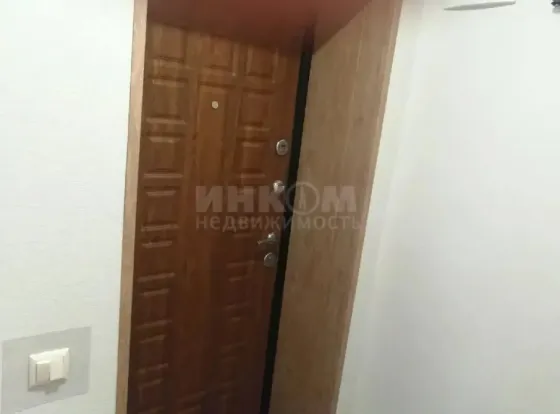Продам 2к 24-я Линия с а.о. Луганск