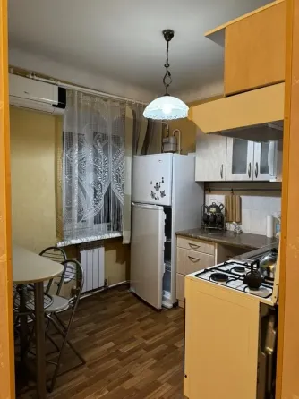 сдам 2-х комнатную квартиру в кировском р-не, ул. островского Донецк