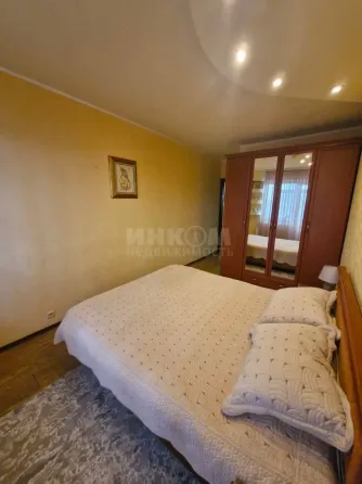 Продам 3к кв. Комарова с а.о. Луганск