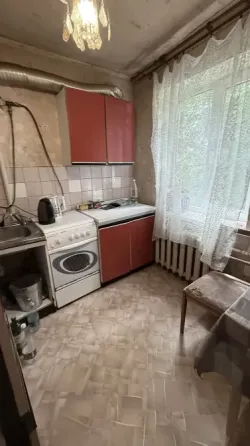 Продается 1 комнатная квартира в центре Калининского района по бульвару Шевченко Донецк