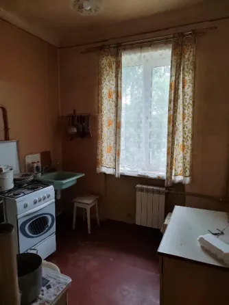 Продам 2-х комнатную квартиру в Пролетарском районе ( Сталинка). Донецк