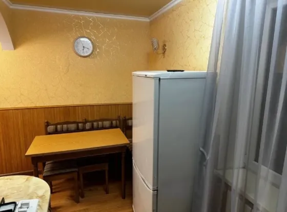 отличная 1к, с ремонтом, кадиевская, калининский Донецк