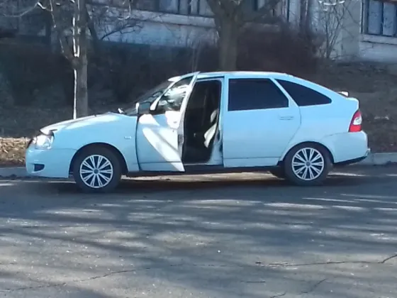 Лада Приора под разбор Донецк