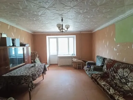 Продам 3-х комнатную квартиру в г. Зугрэс, ул. Корниенко Зугрэс