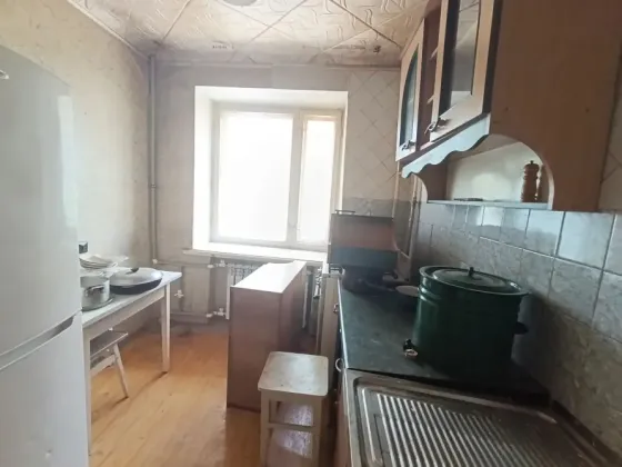 Продам 3-х комнатную квартиру в г. Зугрэс, ул. Корниенко Зугрэс