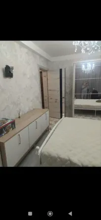 сдам 2 к.кв. ленинский р. боссе речная 30000 р. все новое бойлер вода постоянно. Донецк