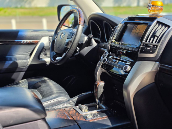 Toyota Land Cruiser 200 в хорошем состоянии Донецк