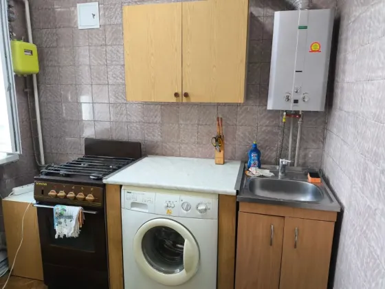 Продам 2 комнатную квартиру в Докучаевске Докучаевск