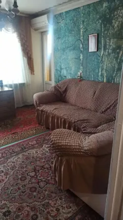 Продам 2 ком. квартиру пл. Будённого Донецк
