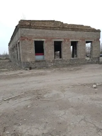 Идеальная площадка для вашего бизнеса! Здание под восстановление + 1 га территории в Харцызске. Харцызск