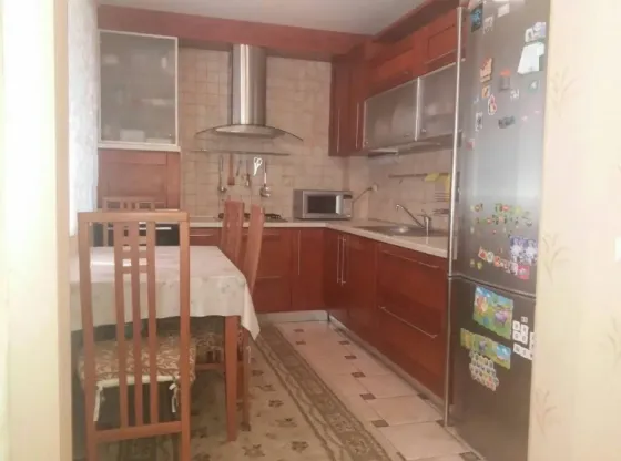 Сдам 2к квартиру, Калининский район, красные дома за магазином Молоко Донецк