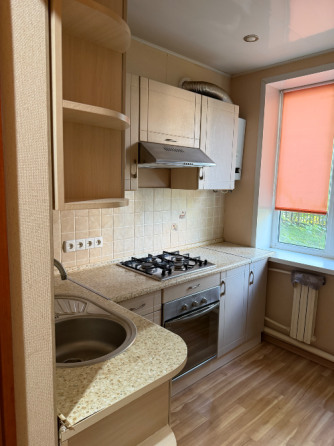 Продажа 2 ком.кв сталинки на Петровке Донецк