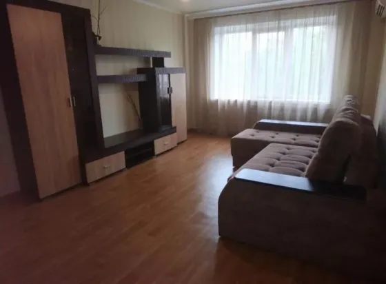 3-комнатная квартира,6/9,70м2,Ворошиловский р-н,Крытый рынок.Цена 10млн Донецк