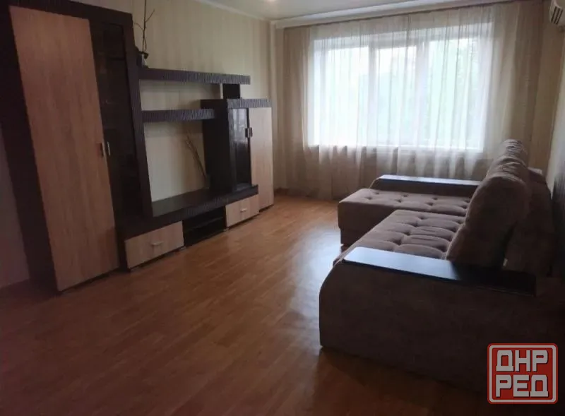 3-комнатная квартира,6/9,70м2,Ворошиловский р-н,Крытый рынок.Цена 10млн Донецк - изображение 1