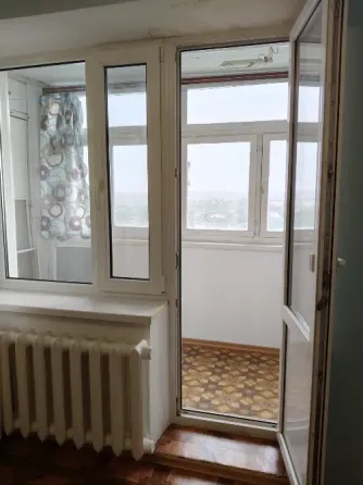 Срочно продам 1-но комнатную квартиру в Ленинском районе ( Голубой -1) Донецк