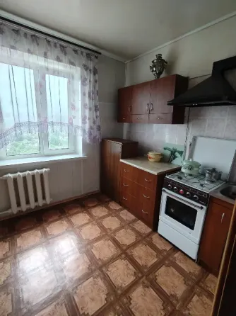 Срочно продам 1-но комнатную квартиру в Ленинском районе ( Голубой -1) Донецк