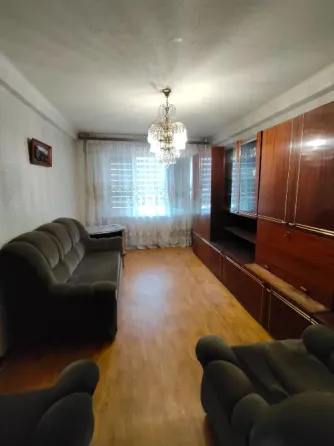 Срочно продам 2-х комнатную квартиру на площади Буденного ( ул. Октября) Донецк