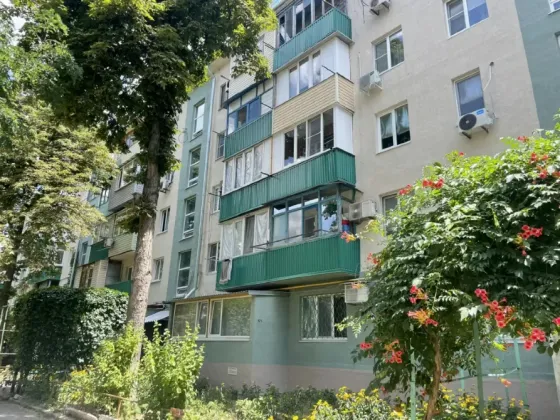 Продается 2-комнатная квартира в Приморском районе Мариуполь