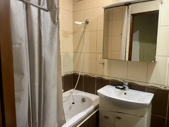 Продается 2-комнатная квартира в Приморском районе Мариуполь
