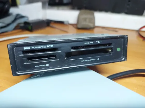 Кардридеры под старые карты - SmartMedia, Memory Stick, CompactFlash Донецк
