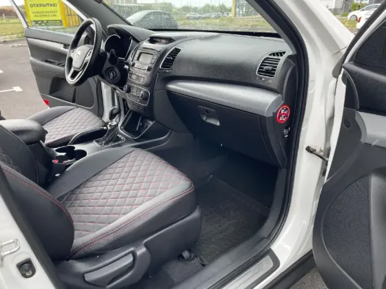 Шикарный Kia Sorento на механике Донецк