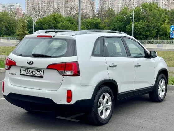 Шикарный Kia Sorento на механике Донецк