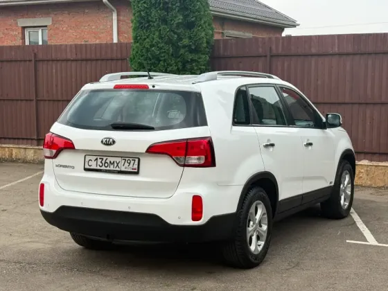 Шикарный Kia Sorento на механике Донецк