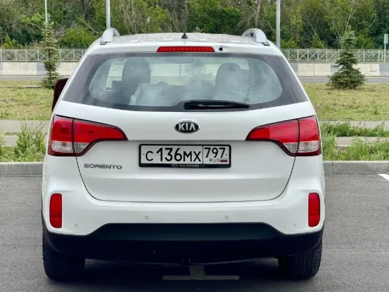 Шикарный Kia Sorento на механике Донецк