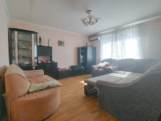 3-комнатная квартира 60 м², 7 мест, рядом школа и сад, для семьи, от 6 месяцев Зугрэс